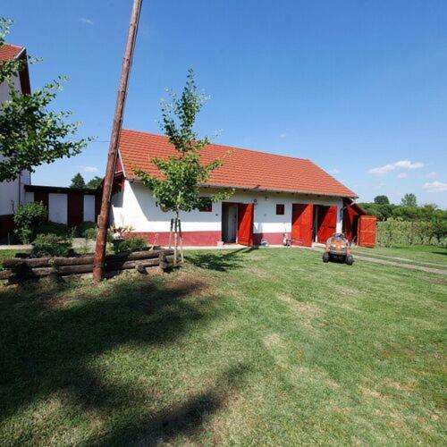 Álmosdi Tópart Vendégház Exterior foto